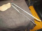 686101130 68tl Mitsuba Vintage New Old Stock Pair Of Windshield Wiper Arms