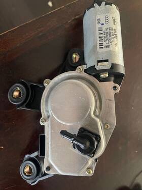 8e9955711c Audi Q7 Rear Windshield Wiper Motor 404.842
