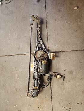 61611378780 Bmw Tested E32 735 740 750 Wiper Linkage With Motors Genuine K2 61611378780 Bmw Tested E32 735 740 750 Wiper Linkage With Motors Genuine K2