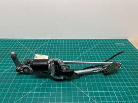 6912404-01 Bmw 06-13 E90 E91 E92 E93 328i 330i Windshield Wiper Linkage With Motor Oem