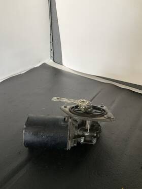 0390341068 Bosch 8937 Mercedes-benz W115 Wiper Motor 0390341068 Bosch 8937 Mercedes-benz W115 Wiper Motor