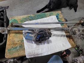 84230546 Cadillac 13-19 Ats Windshield Wiper Linkage Motor Oem 84230546 Cadillac 13-19 Ats Windshield Wiper Linkage Motor Oem