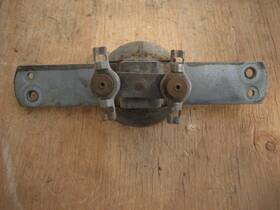 86097-17 Cadillac 1950 1951 1952 1953 Windshield Wiper Motor Center Drive Cable Pulley 86097-17 Cadillac 1950 1951 1952 1953 Windshield Wiper Motor Center Drive Cable Pulley