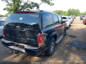 88958406 Cadillac Used Windshield Wiper Motor Fits 2006 Escalade Classic Style Creased D