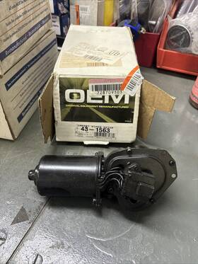 43-1563 Cardone Remanufactured Windshield Wiper Motor #43-1563 43-1563 Cardone Remanufactured Windshield Wiper Motor #43-1563
