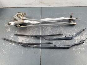 10321113 Chevrolet 2002 Chevy Corvette C5 Z06 Windshield Wiper Motor / Arms #3613