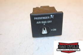 10440761 Chevrolet 2004 Corvette C5 Passenger Bag On Off Switch