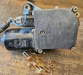 15740719 Chevrolet 95-98 Chevy Gmc Truck 1500 Windshield Wiper Motor With Pigtail 1995 1998 15740719 Chevrolet 95-98 Chevy Gmc Truck 1500 Windshield Wiper Motor With Pigtail 1995 1998