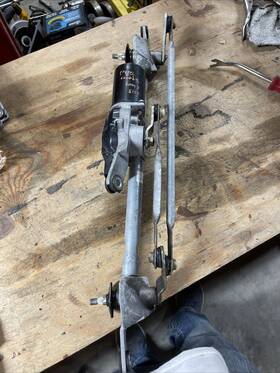 25788746 Chevrolet 2010-2017 Chevy Equinox Windshield Wiper Motor Transmission Linkage Oem