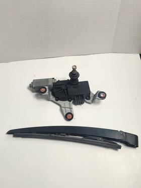 687769307 Chevrolet 09-17 Chevy Traverse Rear Liftgate Windshield Window Wiper Motor Oem 687769307 Chevrolet 09-17 Chevy Traverse Rear Liftgate Windshield Window Wiper Motor Oem