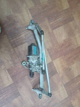 95481267 Chevrolet 2013 - 2016 Spark Front Windshield Wiper Linkage With Motor Oem