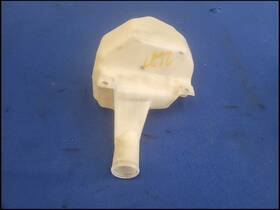 627-00245 Chevrolet Truck 2003-2006 Ssr Pickup Windshield Wiper Reservoir Bottle 2687 627-00245 Chevrolet Truck 2003-2006 Ssr Pickup Windshield Wiper Reservoir Bottle 2687