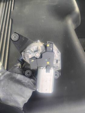 4857931aa Chrysler Oem 2004-2010 Pt Cruiser Rear Back Window Tailgate Wiper Motor 4857931aa Chrysler Oem 2004-2010 Pt Cruiser Rear Back Window Tailgate Wiper Motor