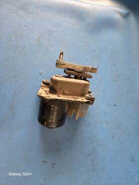 620-00733c Ford 87 88 89 90 91 92 Lincoln Mark Vii Windshield Wiper Motor 125217