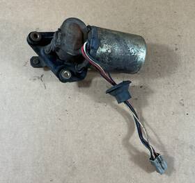 Ford 620-692 1984-1990 Escort Front Windshield Wiper Motor