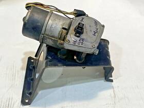 C8se-8146-a Ford 1965 1966 Mustang Wiper Motor 2 Speed Original C8se-8146-a Ford 1965 1966 Mustang Wiper Motor 2 Speed Original