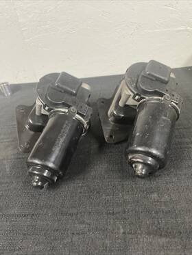 F7pu-17504-ca Ford 2- Genuine Wiper Motor Heavy Truck 8000-9000 Series Used F7pu-17504-ca Ford 2- Genuine Wiper Motor Heavy Truck 8000-9000 Series Used