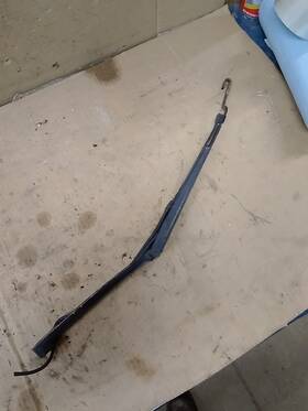 626.gm4u04 Gm 2000 2004 2005 Buick Lesabre Wiper Arm Right Passenger Side 626.gm4u04 Gm 2000 2004 2005 Buick Lesabre Wiper Arm Right Passenger Side