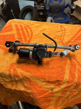 95917200 Gm 2012-2019 Sonic Windshield Wiper Linkage And Motor Assembly Oem