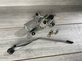 76700-sh5-s04 Honda Civic Wagon 88 89 90 91 Rear Window Wiper Motor Oem Tailgate 76700-sh5-s04 Honda Civic Wagon 88 89 90 91 Rear Window Wiper Motor Oem Tailgate
