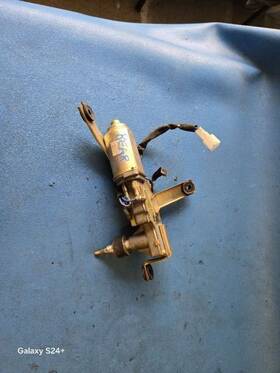 618-56016 Hyundai 90 91 92 93 94 Precis Rear Wiper Motor 42433