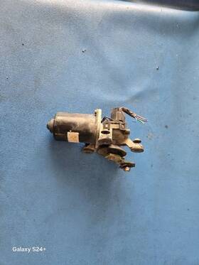 620-58388 Hyundai 97 98 99 Accent Windshield Wiper Motor 84817 620-58388 Hyundai 97 98 99 Accent Windshield Wiper Motor 84817
