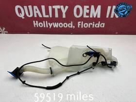 Hk8317b613bd Jaguar / Land Rover 2017-2020 F-pace Velar Windshield Washer Reservoir W Pumps Oem Hk8317b613bd Jaguar / Land Rover 2017-2020 F-pace Velar Windshield Washer Reservoir W Pumps Oem