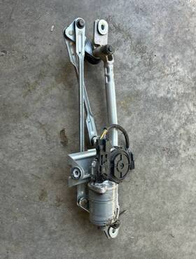 98120d9000 Kia 2017 - 2022 Sportage Windshield Wiper Transmission Linkage With Motor Oem