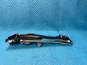 8515050220 Lexus Ls500 Ls500h Windshield Wiper Linkage With Motor And Cover 2018 2019 2020 Oem 8515050220 Lexus Ls500 Ls500h Windshield Wiper Linkage With Motor And Cover 2018 2019 2020 Oem