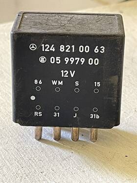 1248210063 Mercedes-benz 87-95 W124 300te E320 Wagon Rear Wiper Motor Relay 05997900 1248210063 Mercedes-benz 87-95 W124 300te E320 Wagon Rear Wiper Motor Relay 05997900
