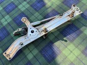 1268204242 Mercedes-benz W126 C126 Wiper Transmission Assembly