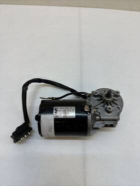 927.628.303.03 Porsce 964 Windshield Wiper Assembly Crank Drive With Motor