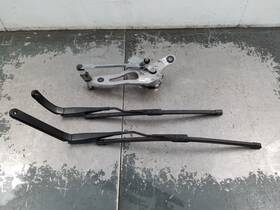 99162410507 Porsche 2024 Cayman Gt4 Rs Windshield Wiper Motor / Arms#74617 Z4