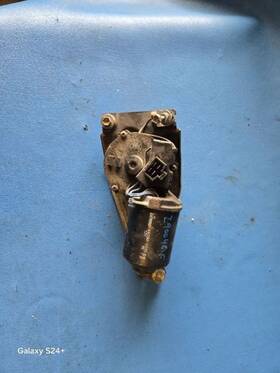 620-58375 Suzuki 95 96 97 98 99 00 01 02 Esteem Windshield Wiper Motor 131305