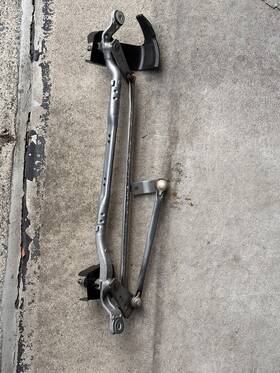 8511042260 Toyota Rav4 Windshield Wiper Transmission Linkage With Motor Oem 2019 - 2024 8511042260 Toyota Rav4 Windshield Wiper Transmission Linkage With Motor Oem 2019 - 2024