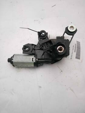 United Recyclers Group 358491 Used Back Glass Wiper Motor Fits 2015 Audi Q7 Grade A