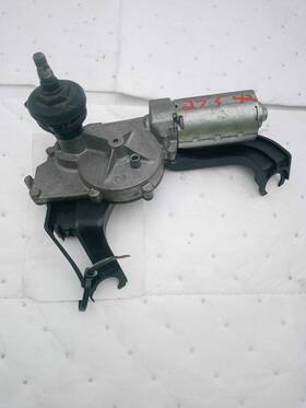 United Recyclers Group 460658 Used Back Glass Wiper Motor Fits 2005 Saturn Relay Sv6 Grade B