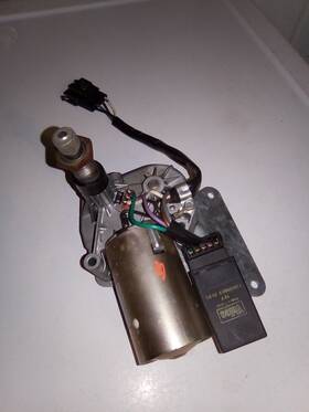 5300471 Valeo 91- 96 Jeep Cherokee Xj Rear Window Wiper Motor. #5300471 B91 Oem 5300471 Valeo 91- 96 Jeep Cherokee Xj Rear Window Wiper Motor. #5300471 B91 Oem
