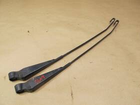 171955409 Volkswagen 85-93 Vw Cabriolet Set Of 2 Front Left And Right Wiper Arm Oem