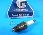 Box Of Nos Gm Ac R46SZ Spark Plugs 5613882. Fixed Price $15.95.