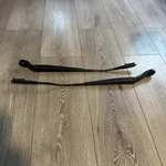 Windshield Wiper Arms AE9317C495AE 10-19 Lincoln Mkt. Fixed Price $67.94.